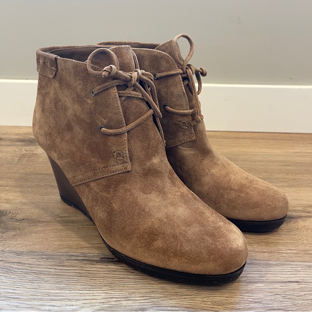 Via Spiga Brown Suede Ankle Booties